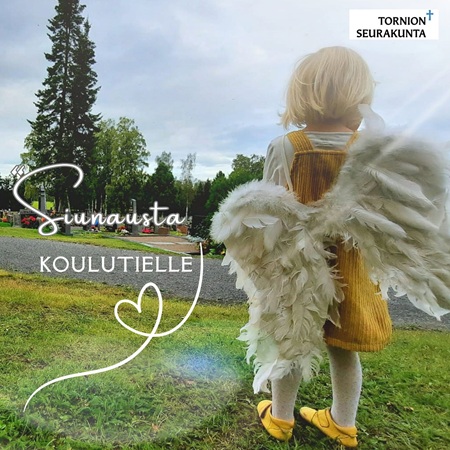 Lapsi koristesiivet selässä ja katse eteenpäin kirkkomaalle.